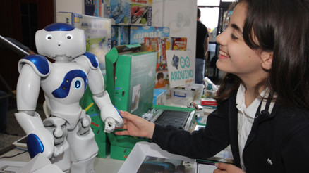 Üniversitelerde kadın öğrenci oranı yüzde 53, Akademideki kadınların oranı yüzde 47