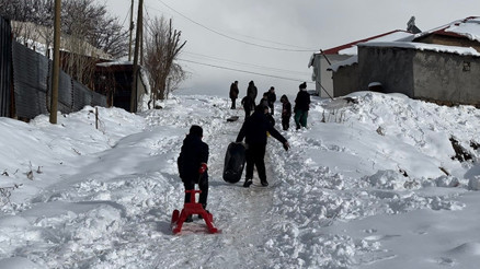 Eğitime bir gün ara