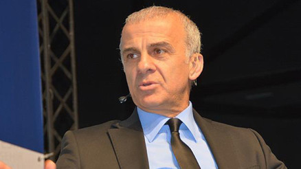 Türk futbolu ve Fenerbahçenin efsane ismi Oğuz Çetin yoğun bakıma kaldırıldı