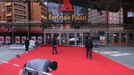 Festival için kırmızı halı serildi