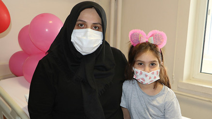 8 yaşındaki Tuğçe, annesinden yapılan nakille sağlığına kavuştu 8 yaşındaki Tuğçe, annesinden yapılan nakille sağlığına kavuştu