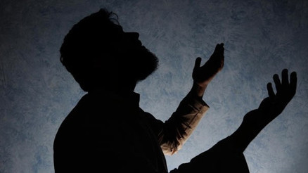 BERAT KANDİLİNDE OKUNACAK SURELER VE DUALAR | Berat Kandilinde hangi sureler ve dualar okunmalı İşte Berat Gecesi sureleri