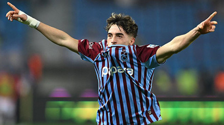 Trabzonsporun yıldızına Benfica talip oldu Sezon sonu sürpriz gelişme