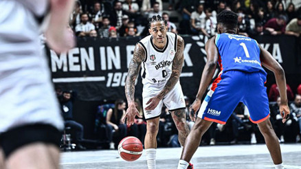 Beşiktaş Fibabanka, Anadolu Efesi devirerek yarı finale yükseldi