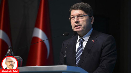 Şehit ailelerini rencide edecek bir tavır içinde olmayız