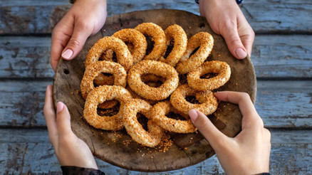 Kandilde ne dağıtılır Kandilde neden kandil simidi dağıtılır İşte, Kandillerde dağıtılacak ikramlıklar