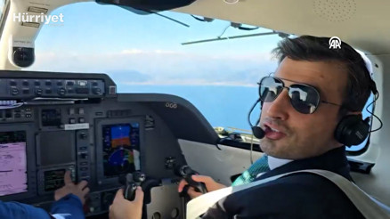 Baykar Yönetim Kurulu Başkanı Bayraktar, Piaggio P180nin pilot koltuğunda