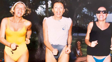 Magazin dünyasının en ünlü isimleriydiler... Arkadaşının doğum gününü bu fotoğrafla kutladı