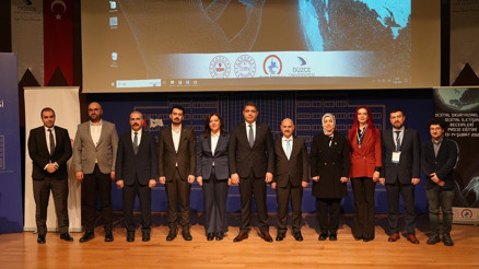 Düzce’de kapsamlı okuryazarlık ve dijital iletişim becerileri eğitimi Düzce’de kapsamlı okuryazarlık ve dijital iletişim becerileri eğitimi