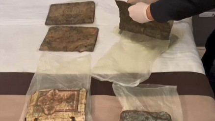 Mersinde 6 adet tarihi el yazması kitap ele geçirildi