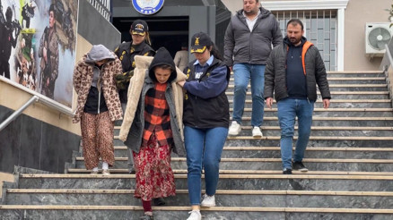 Avcılarda iki ayrı evden 3,5 milyon lira değerinde hırsızlık yapan şüpheliler yakalandı Avcılarda iki ayrı evden 3,5 milyon lira değerinde hırsızlık yapan şüpheliler yakalandı
