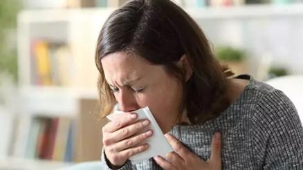Prof. Dr. Tevfik Özlü’den ‘inatçı öksürük’ uyarısı