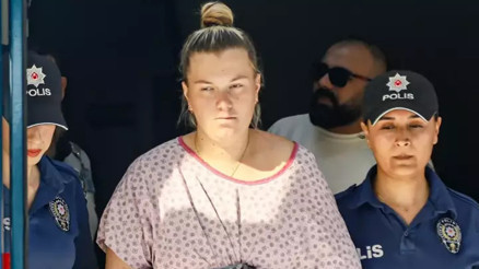 Yeni doğan bebeğini klozete bırakan cani anne: Kızımı almak istiyorum