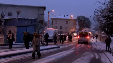 Ataşehirde İETT otobüsleri yolda kaldı