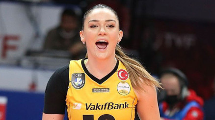 Vakıfbank Zehra Güneş ile sözleşme yenilendiğini resmen açıkladı