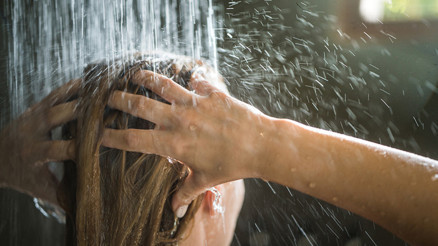 BANYO YAPMAK ORUCU BOZAR MI Orucu bozan ve bozmayan durumlar: Oruçluyken banyo yapılır mı, yıkanmak ve banyo yapmak orucu mekruh eder mi, zedeler mi Diyanet yanıtladı