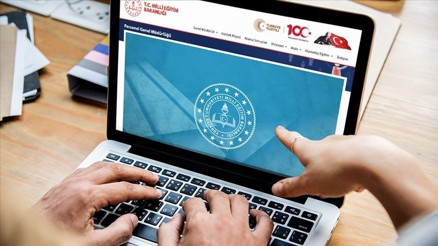 MEB İnternet Sitesi çöktü mü, neden açılmıyor Şu anda Servis Sunulamıyor uyarısı MEB.gov.tr sınav sonuçları sayfası açıldı mı MEB İnternet Sitesi çöktü mü, neden açılmıyor Şu anda Servis Sunulamıyor uyarısı MEB.gov.tr sınav sonuçları sayfası açıldı mı