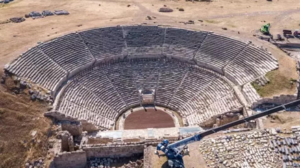 Laodikya antik kenti 2 bin 200 yıl öncesine döndü Laodikya antik kenti 2 bin 200 yıl öncesine döndü