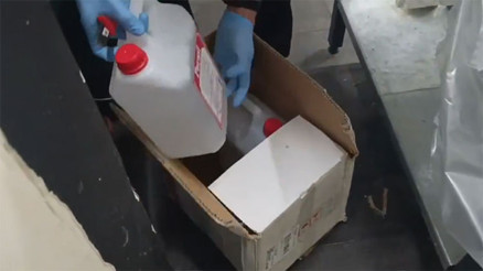 Bakan Yerlikaya duyurdu: 98 bin 600 litre etil alkol ele geçirildi