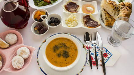 Restoran ve vatandaşlara iftar sofralarında israfa dikkat uyarısı: İsraf yüzde 30a kadar yükselebiliyor