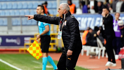 İrfan Saraloğlu: Karalar bağlamak doğru değil