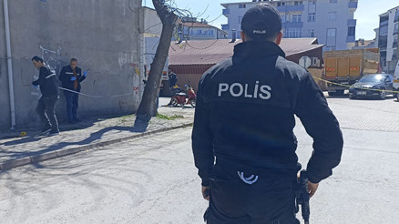 Uzman çavuşu feci şekilde dövüp otomobilini gasbettiler: Başına 20 dikiş atıldı