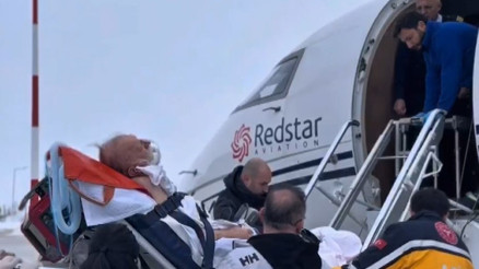 Ambulans uçak kanaat önderi için havalandı: İstanbula getirildi