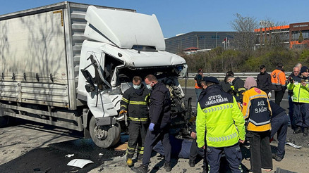 TEM Otoyolundaki feci kazada ölü sayısı 2ye yükseldi