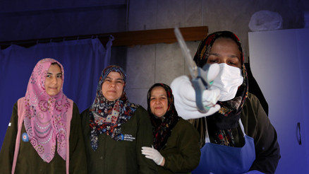 Yaptıkları meslek duyanları korkutuyor... | Bizi görünce insanların aklına ölüm geliyor