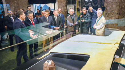 Özel ve İmamoğlu’ndan Hırka-i Şerif’e ziyaret