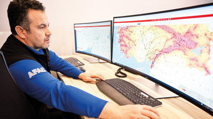 Hürriyet AFAD’ın Deprem İzleme Merkezi’ne girdi: 7 istasyon 7/24 Marmara’yı gözlüyor