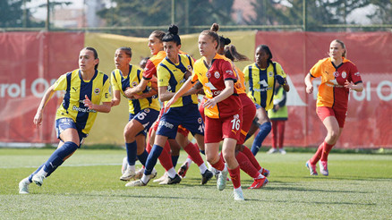 Centilmenlik kadınlara daha çok yakıştı