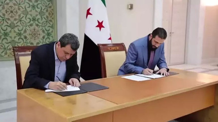 Dördüncü maddede kritik detay ABDnin onayı sonrası imzayı attı... Mazlum Abdi Şama hava aracıyla ulaştı