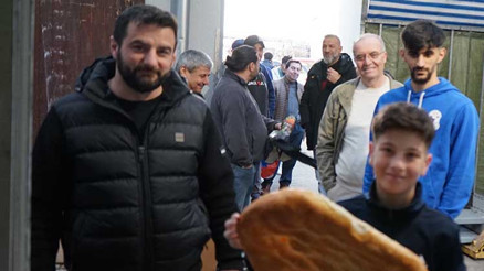 İftarların vazgeçilmezi Ramazan pidesi