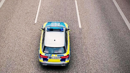 Polis yavaş gidenlerle böyle dalga geçti