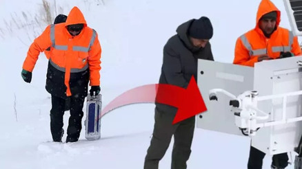 Meteoroloji ekipleri, veri istasyonlarına ulaşmak için kar ve soğukta dağları, tepeleri aşıyor Meteoroloji ekipleri, veri istasyonlarına ulaşmak için kar ve soğukta dağları, tepeleri aşıyor