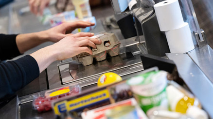 Enflasyon yüzde 2.3 ile yüksek seyrediyor Enflasyon yüzde 2.3 ile yüksek seyrediyor