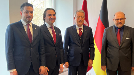 ‘2500 yıllık akıp giden dereyiz’