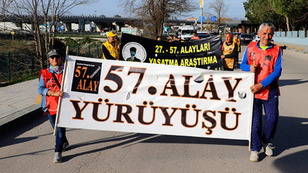 Çanakkaleye yürüyen 57nci Alay korteji, Edirneye ulaştı