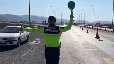 6-13 Mart 2025 tarihleri arasındaki denetimlerde toplam 566 bin 903 araca/sürücüye işlem yapıldı