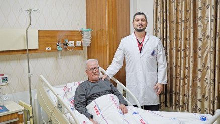 Ekol Hastanesi’nde kanser hastasına Robotik Cerrahi ile aynı anda 3 ameliyat Ekol Hastanesi’nde kanser hastasına Robotik Cerrahi ile aynı anda 3 ameliyat