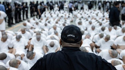 Trump kimseyi dinlemedi: Yeryüzündeki cehenneme gönderdi Trump kimseyi dinlemedi: Yeryüzündeki cehenneme gönderdi