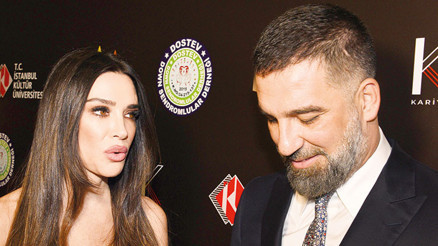 Sen kendini kiminle kıyaslıyorsun karıcığım