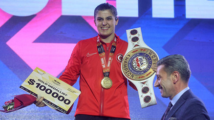 Busenaz Sürmeneli: Kolbastıyı Los Angeles’ta da oynayacağız Busenaz Sürmeneli: Kolbastıyı Los Angeles’ta da oynayacağız