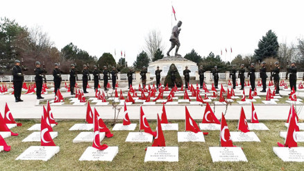 Şanlı zafere görkemli kutlama