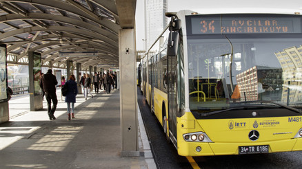 Bugün metrobüsler çalışıyor mu, kapalı mı, açık mı 19 Mart metrobüs seferleri durduruldu mu, devam ediyor mu