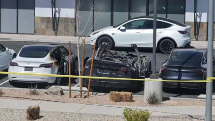 ABDde, Tesla servis merkezindeki araçlar ateşe verildi