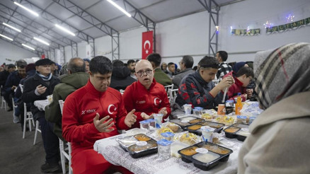 İyi ki varsınız iyi ki bizimlesiniz