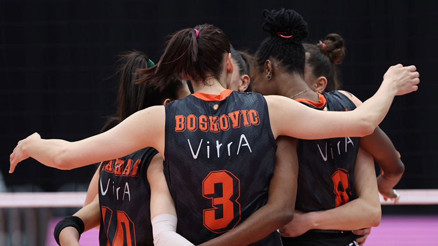 Vakıfbank, Eczacıbaşı Dynavite set vermedi