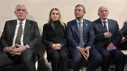 CHP Genel Başkanı Özel adliyede konuştu: Silivriyi aklımızdan geçirmek istemiyoruz